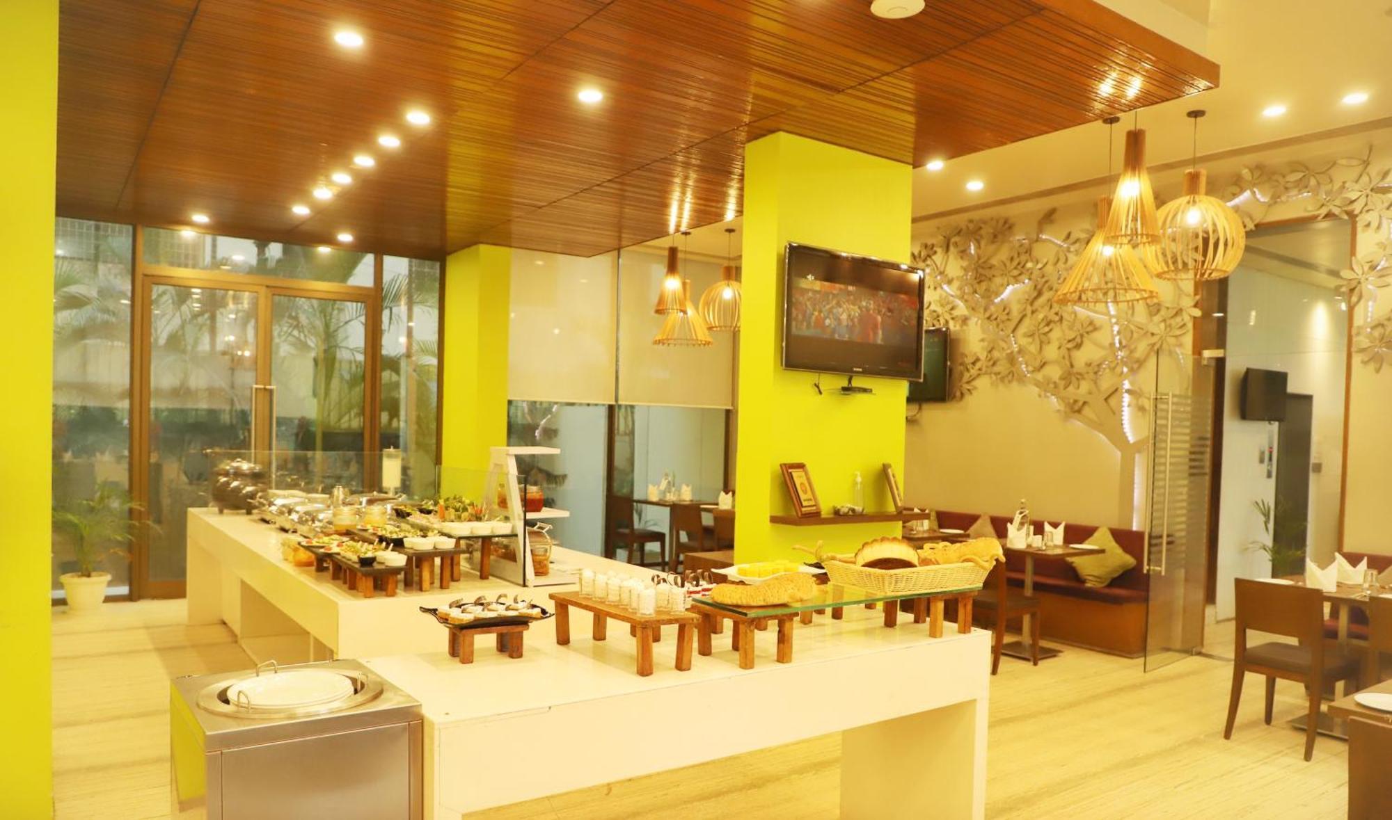 Marasa Sarovar Portico -Rajkot Exteriör bild