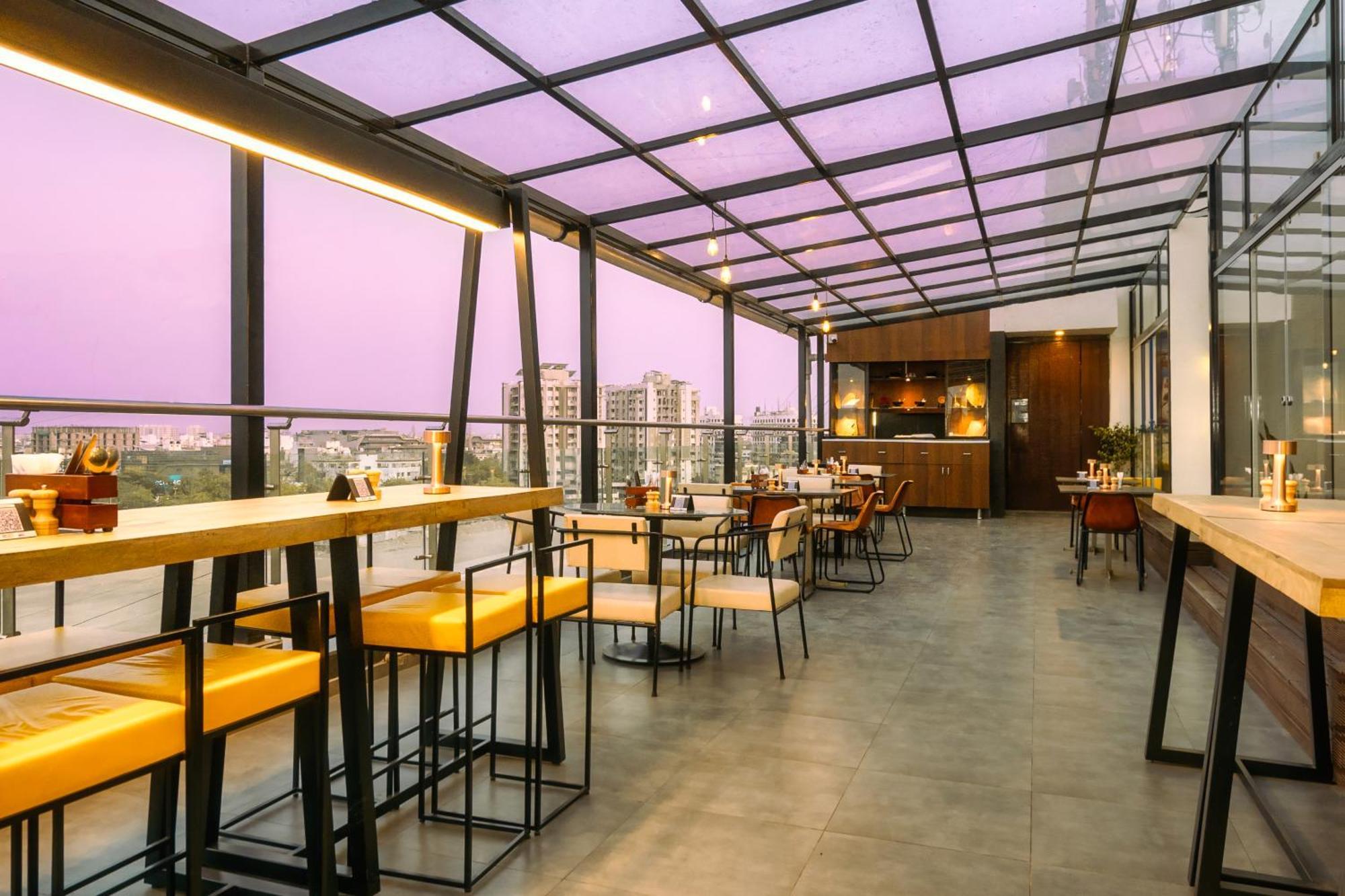 Marasa Sarovar Portico -Rajkot Exteriör bild